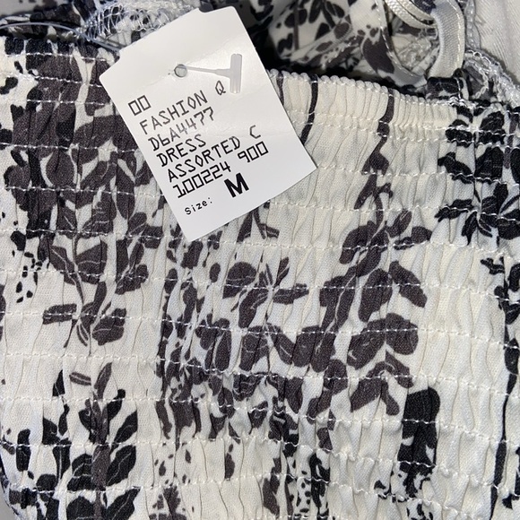 Elegant Maxi Dress White and Black Maxi Dress NWOT Sz Medium - Picture 7 of 7